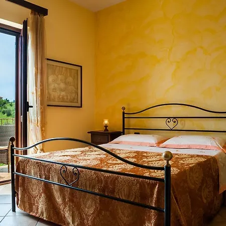 Bernadette 4* סן מאורו צ'ילנטו